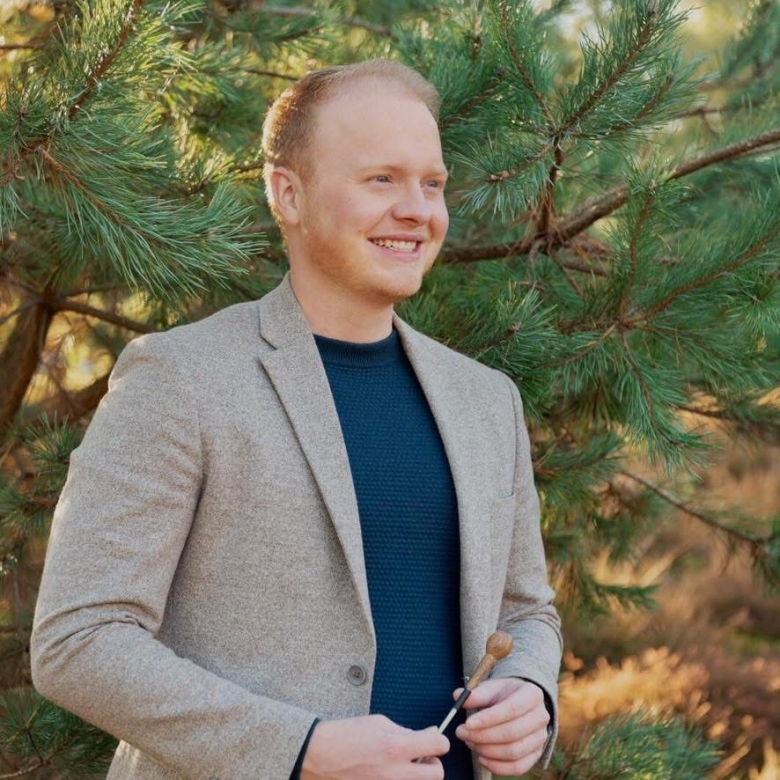 Dirigent Dennis Frenken doet directie-examen met bijzonder concert in Bunde